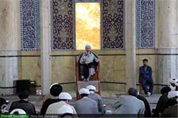 مسئولان عقل کل نیستند 